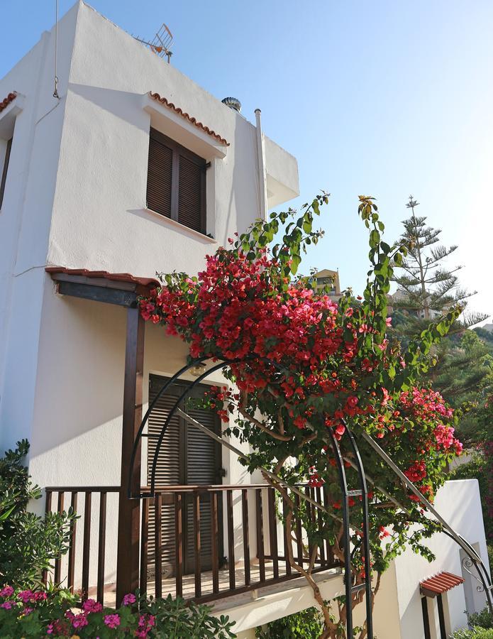 Oliaria Apartments Platanés Eksteriør billede