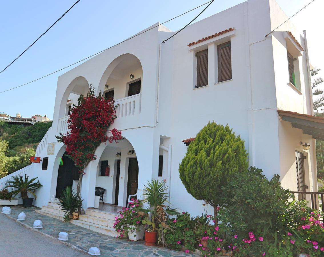 Oliaria Apartments Platanés Eksteriør billede