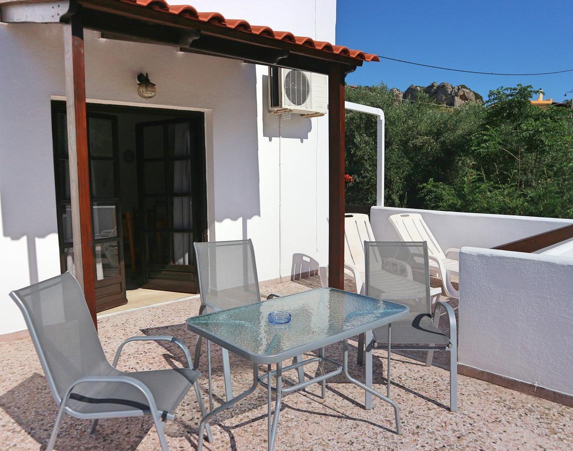 Oliaria Apartments Platanés Eksteriør billede