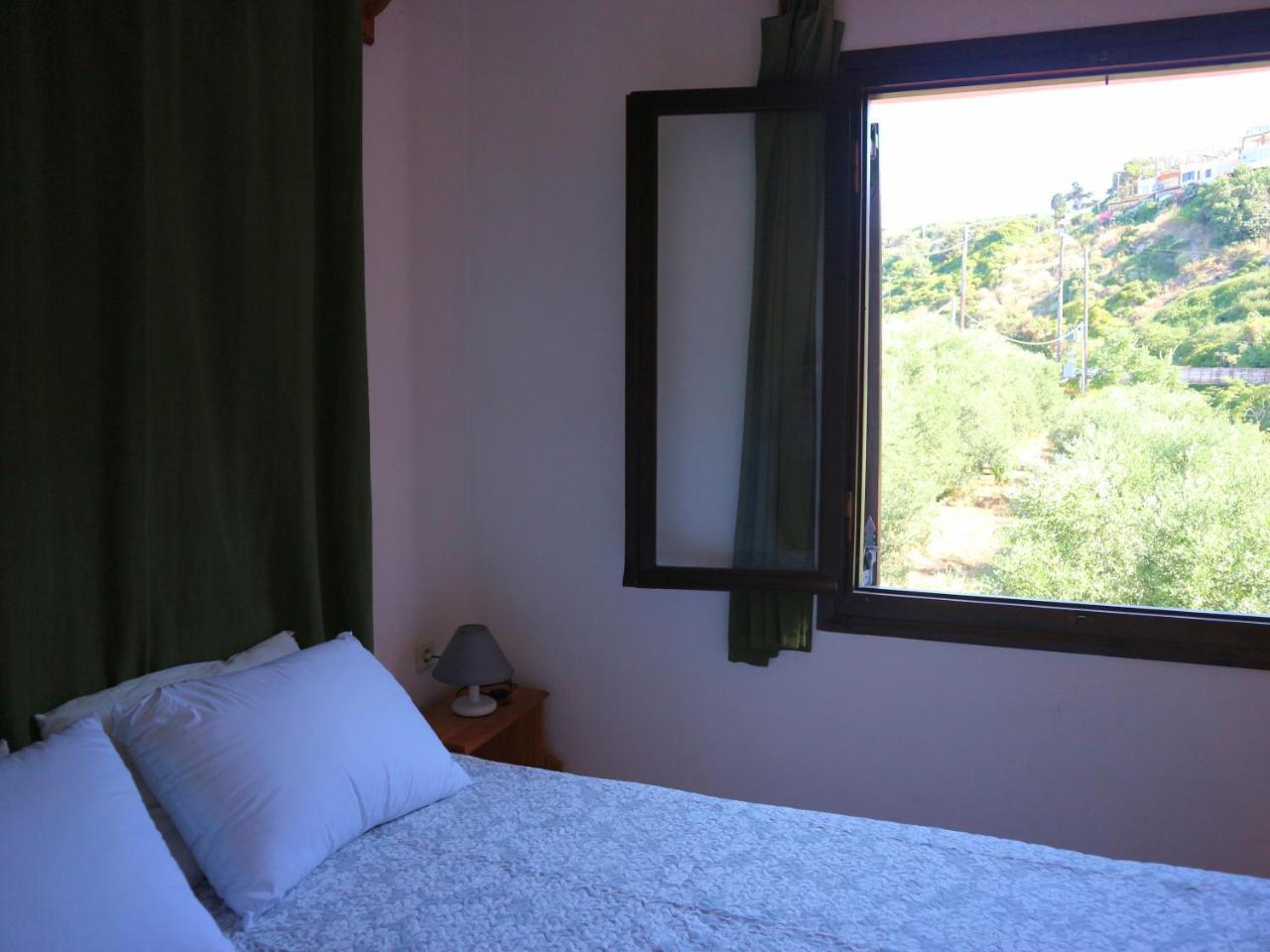 Oliaria Apartments Platanés Eksteriør billede
