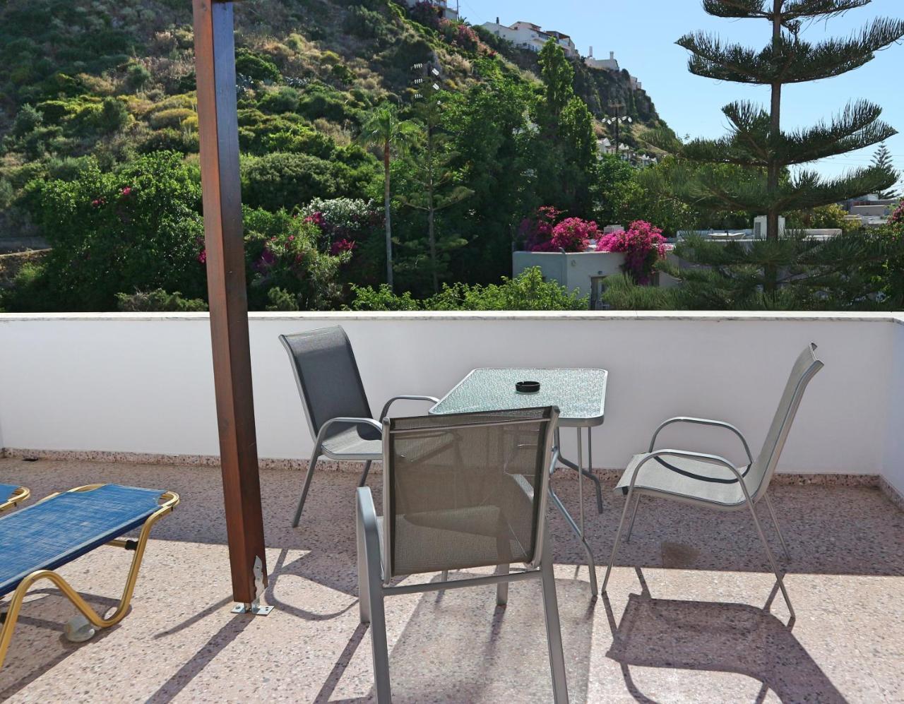 Oliaria Apartments Platanés Eksteriør billede