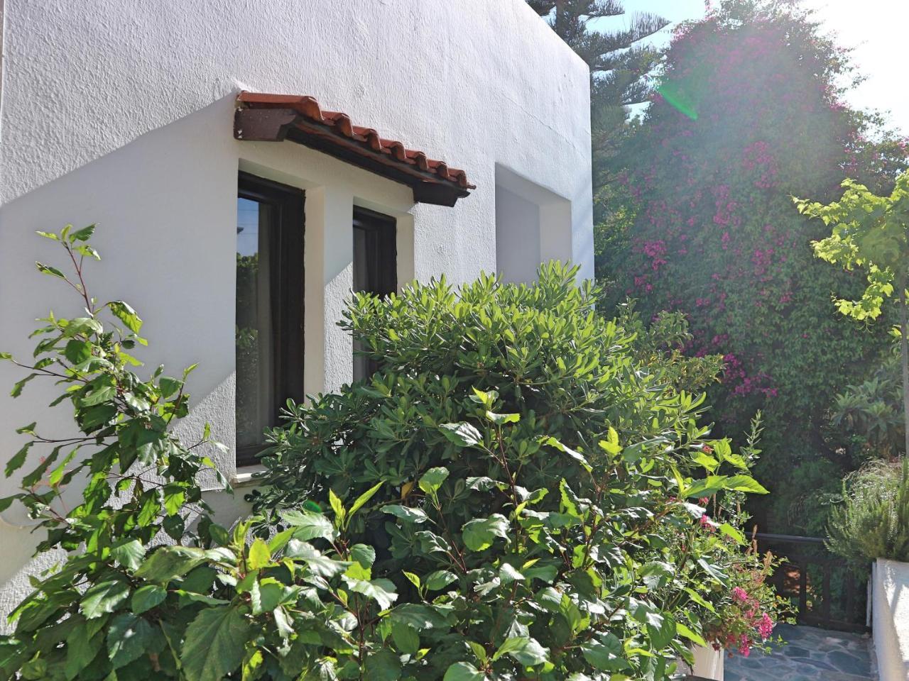 Oliaria Apartments Platanés Eksteriør billede
