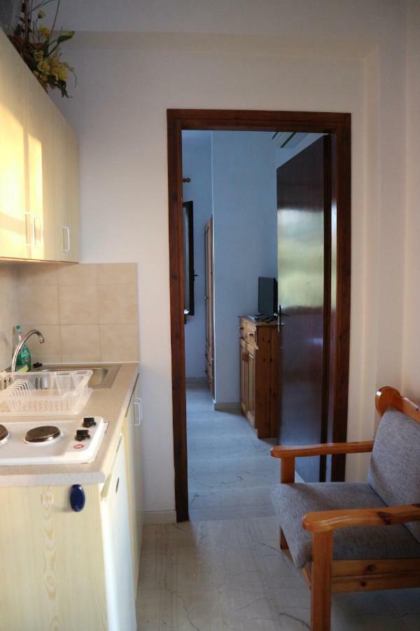 Oliaria Apartments Platanés Eksteriør billede